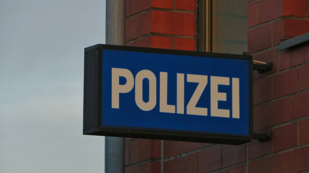 Durchsuchung, Straßenkontrolle, Polizeikontrolle, Kooperation